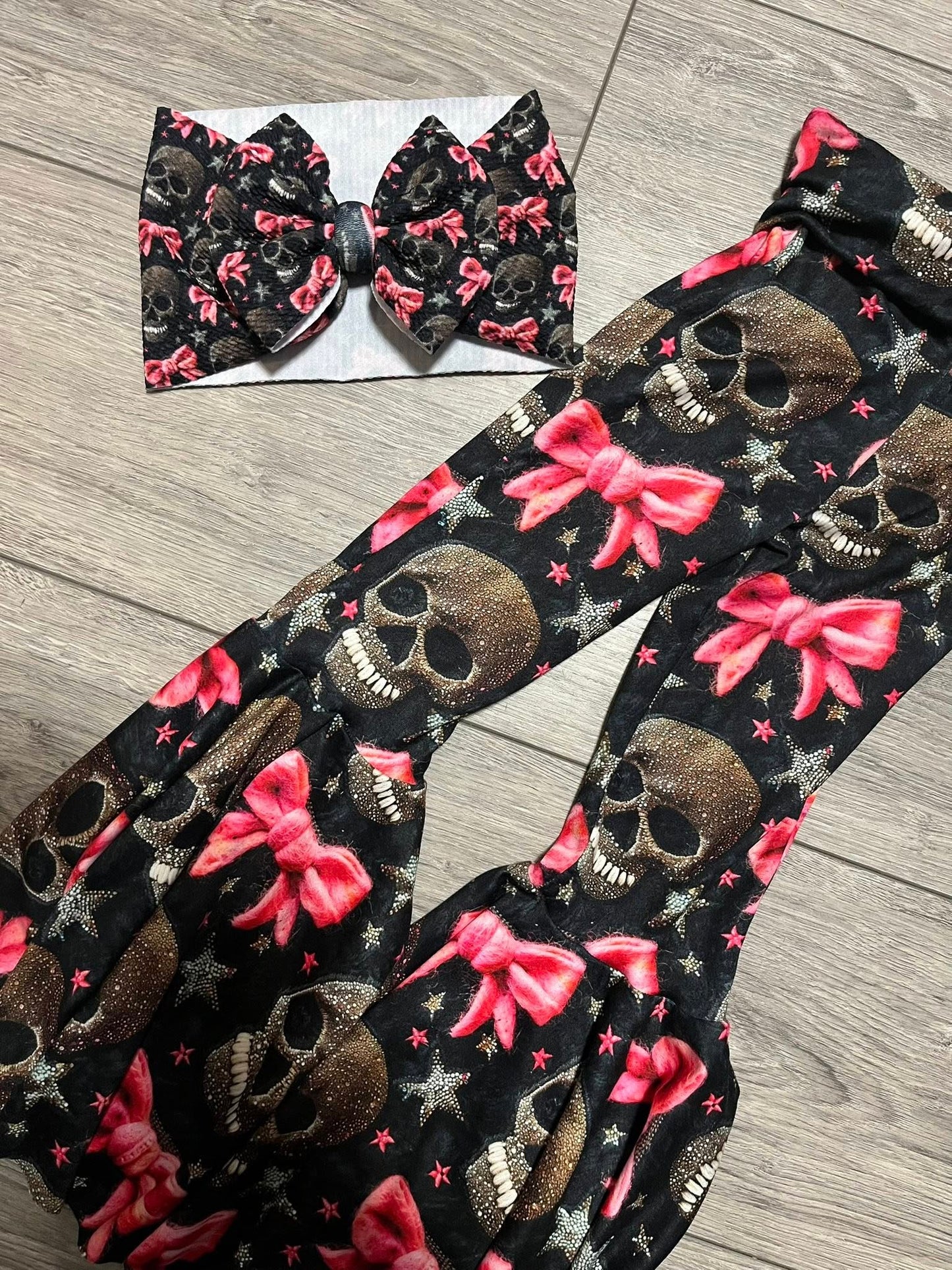 Skull and Bows